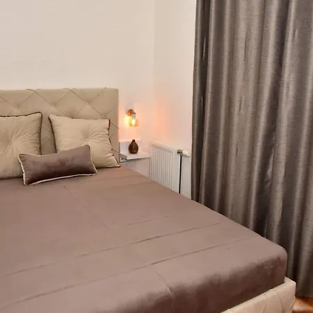 Ferona Apartment