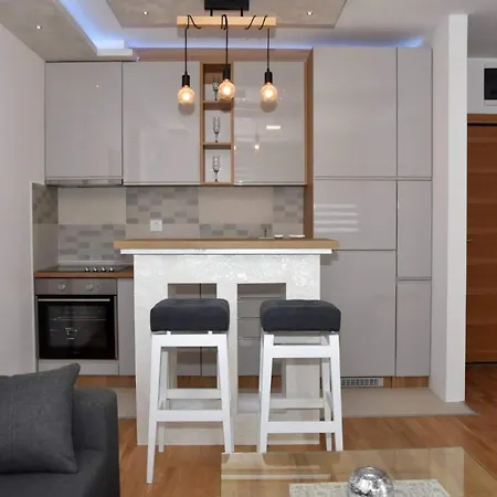 Ferona Apartment *